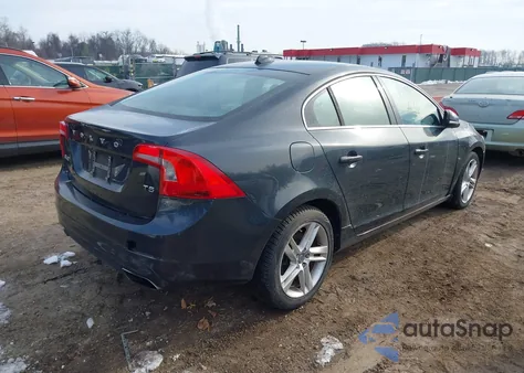 2014 Volvo S60 T5 Platinum из США, поврежденный, VIN YV1612FS0E1288612